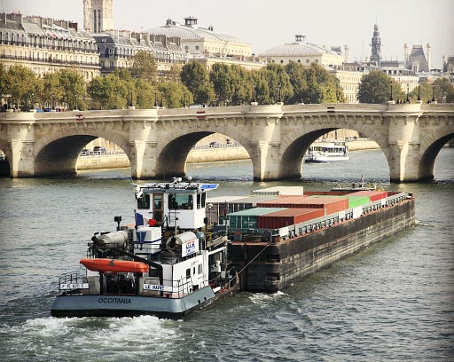 Barge CFT à Paris